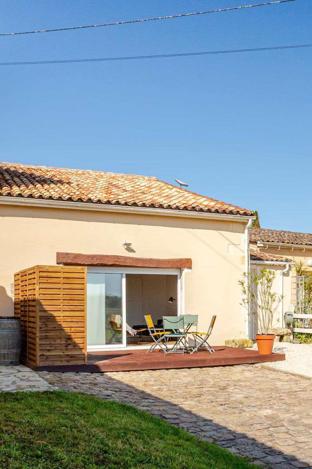 Guesthouse Les Maurins Saint-Sulpice-de-Faleyrens 외부 사진